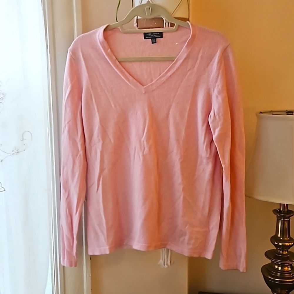 Lord & Taylor 100% merino wool v neck pullover sweater